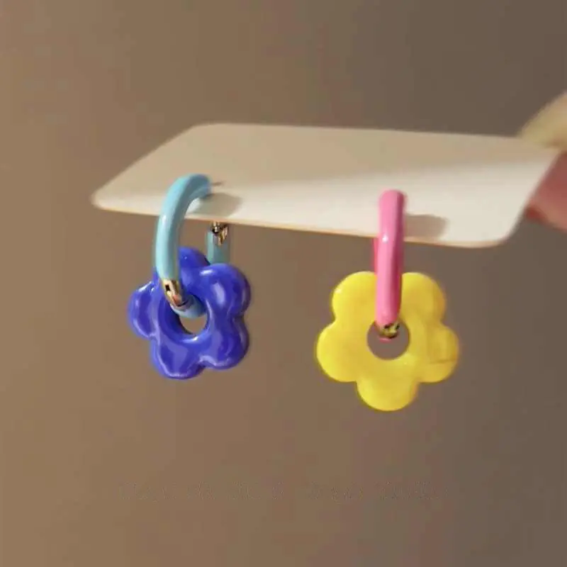 多巴胺花朵耳扣甜美小清新时尚耳环女小巧百搭耳饰设计感小众