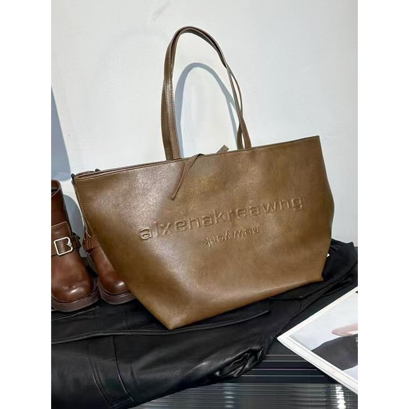 高级感托特包女大容量2025新款字母单肩包时尚通勤包大包手提包潮