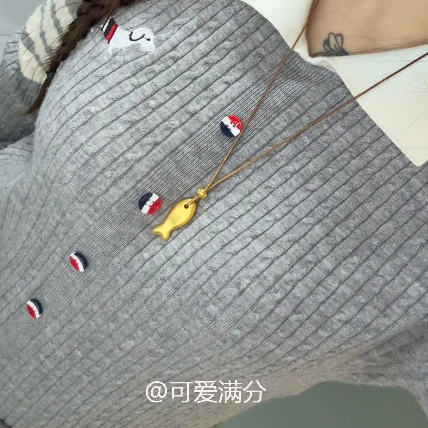 新中式复古金色小鱼项链女秋冬长款百搭颈链小众高级感毛衣链配饰