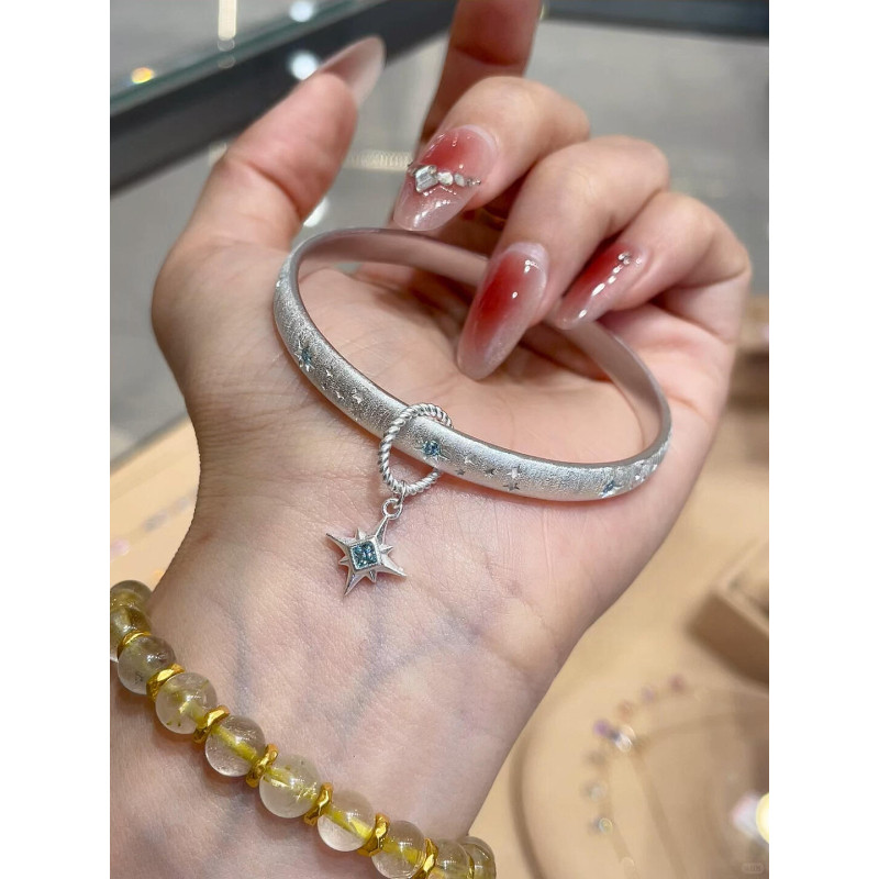 S925纯银色磨砂满天星手镯女图片
