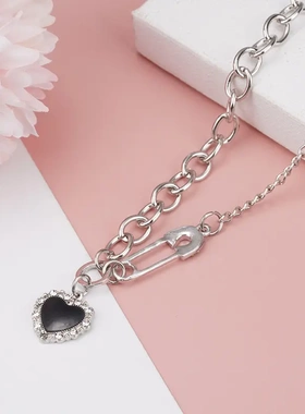 黑色爱心吊坠项链女ins夏轻奢小众设计感别针锁骨链高级感配饰潮