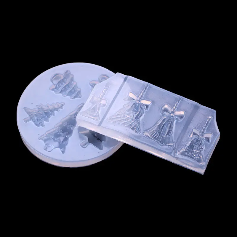 镜面滴胶圣诞树铃铛水晶滴胶模手工创意饰品贴圣诞树滴胶模