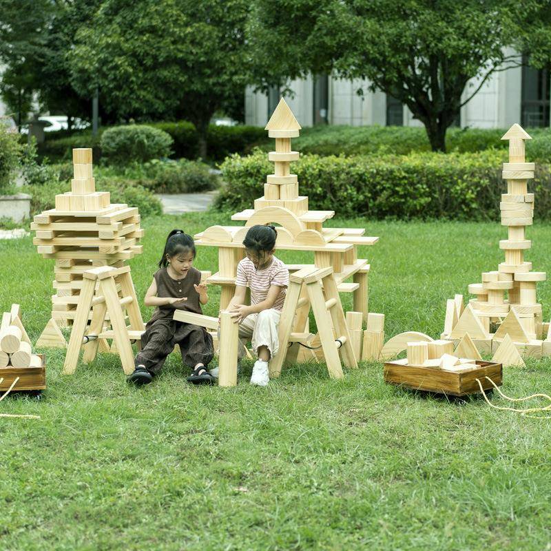 幼儿园大型户外建构区积木安吉游戏搭建材料单元积木玩具原木松木