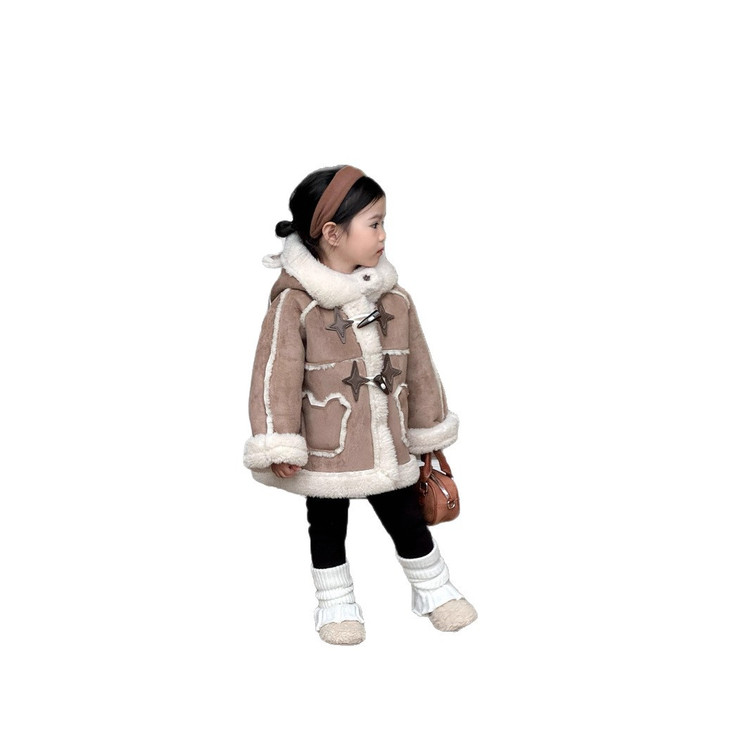 麂皮皮毛一体咖色五角星连帽牛角扣外套加厚