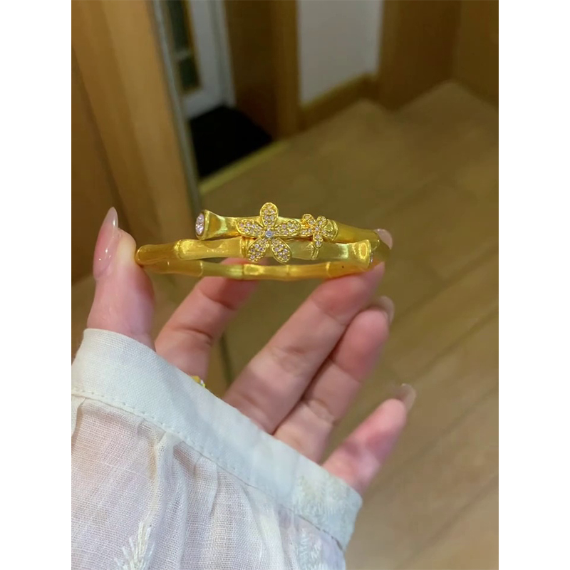新中式金丝绒竹节镶钻手镯