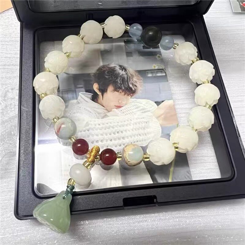陈奕恒同款TF家族莲花好事连连手
