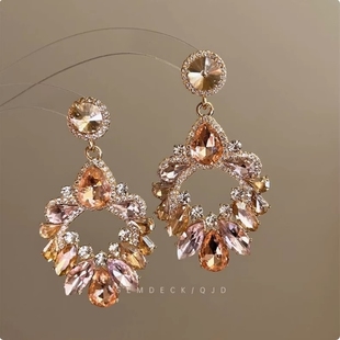 宫廷风璀璨几何水钻耳环女款法式复古奢华高级感耳钉夸张设计耳饰