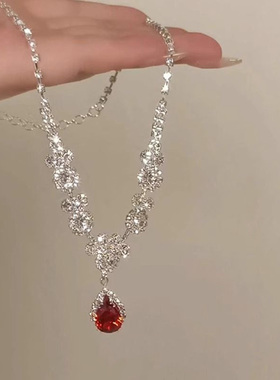 「闪耀之心」红色爱心珍珠双层叠戴项链公主轻奢高级感新年锁骨链