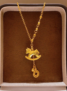 本命年碎碎冰钱币小马项链女2025新款轻奢小众高级感毛衣链冬吊坠