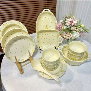 家用高颜值碗盘筷组合乔迁餐具送礼清新 奶油风釉下彩陶瓷碗碟套装