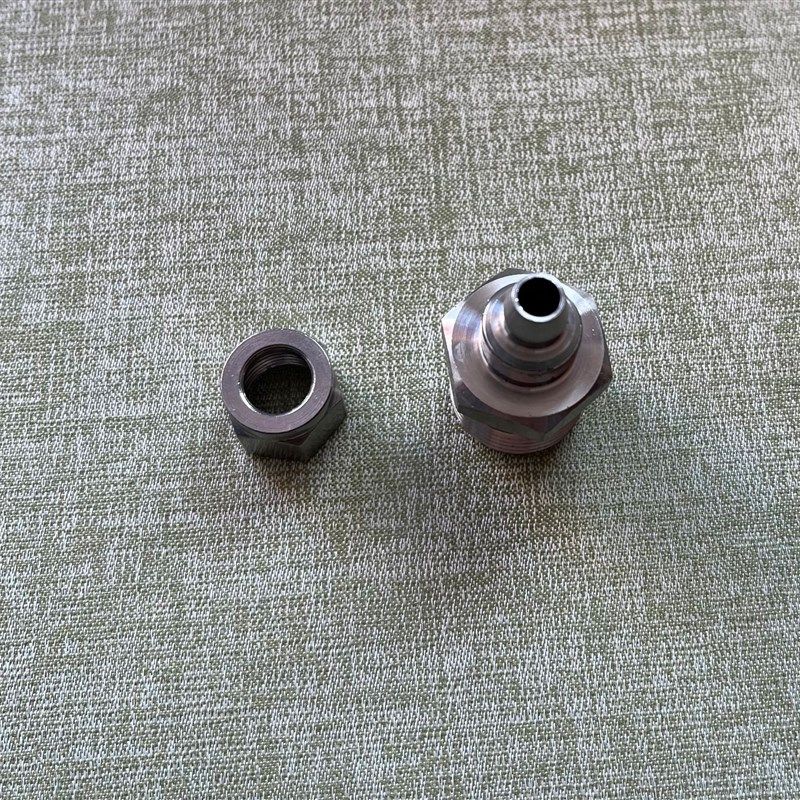 M18x1.5-6 不锈钢快拧接头 外螺y纹M18x1.5 接内径4mm外径6mm pu