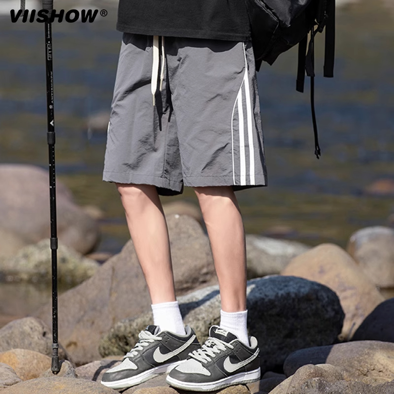 VIISHOW夏季薄款速干休闲短裤男潮牌宽松三条杠条纹直筒五分裤子