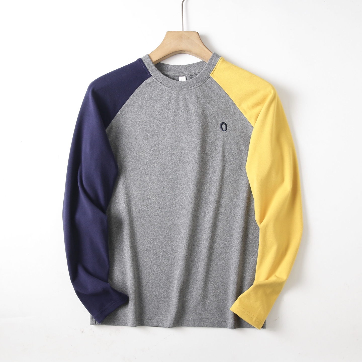 撞色拼接户外休闲拼色保暖打底衫