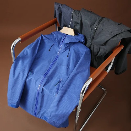 茑未来之壳户外休闲全压胶冲锋衣