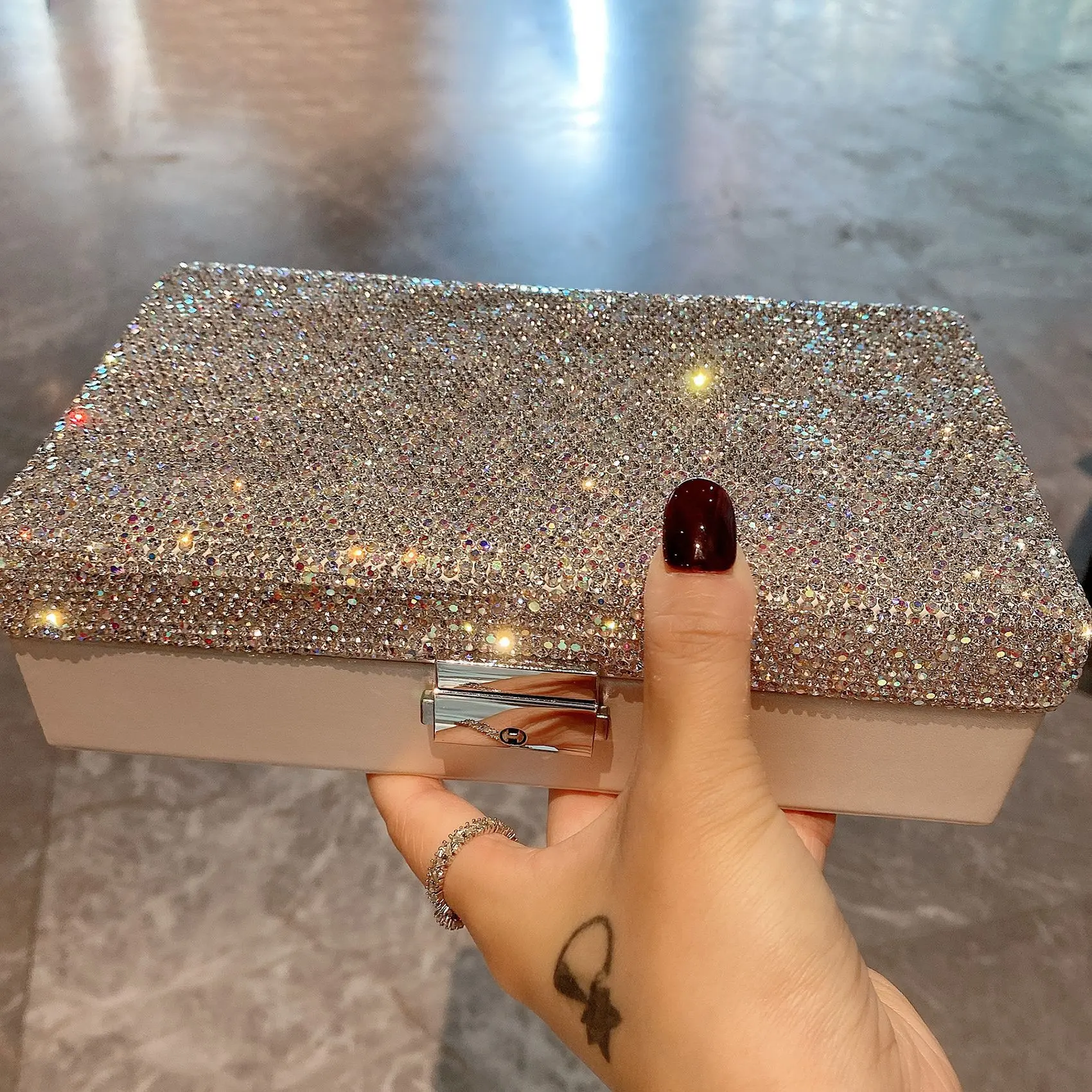 大容量首饰盒带锁扣镶钻项链戒指耳环收纳盒直销