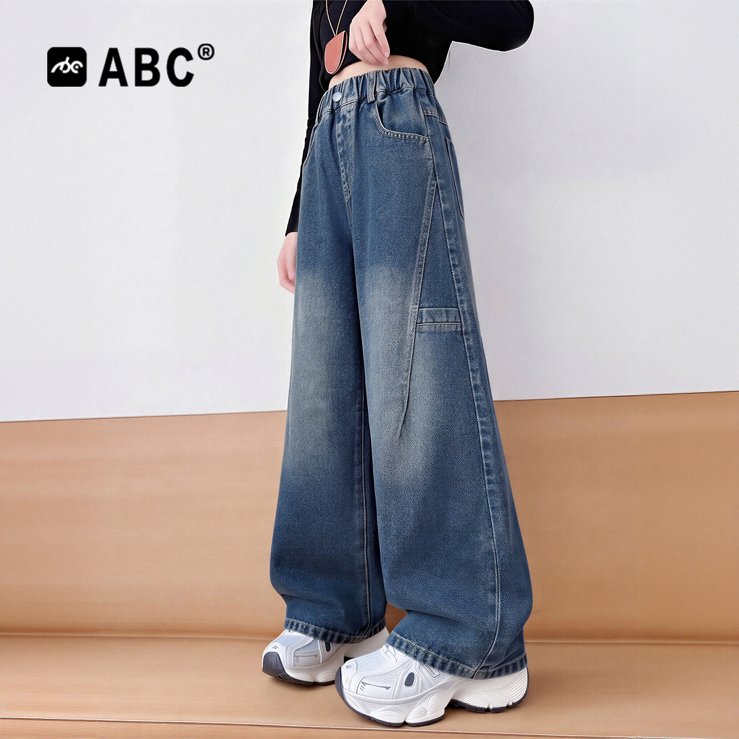 ABC女童牛仔裤2026新款女孩韩版宽松拼接弯刀长裤儿童裤子秋冬款