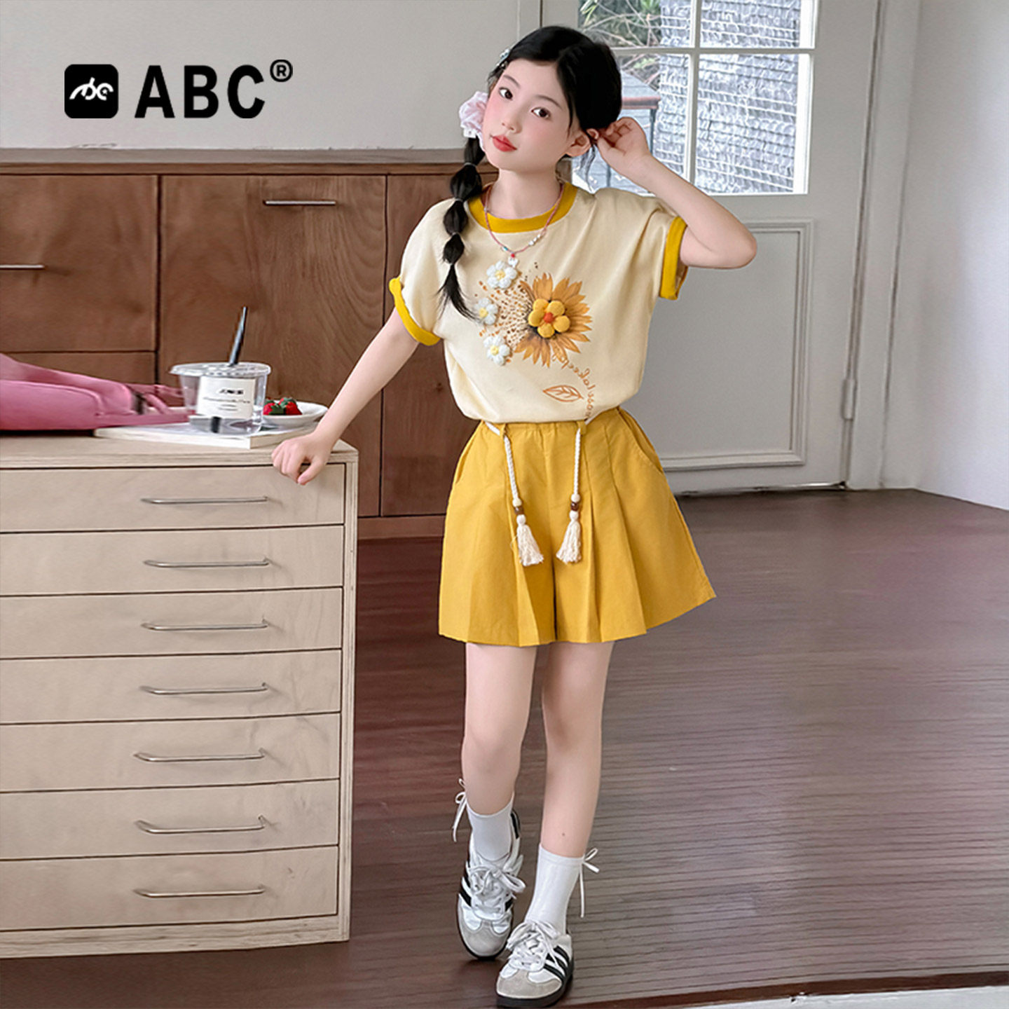ABC女童夏季立体花朵两件套