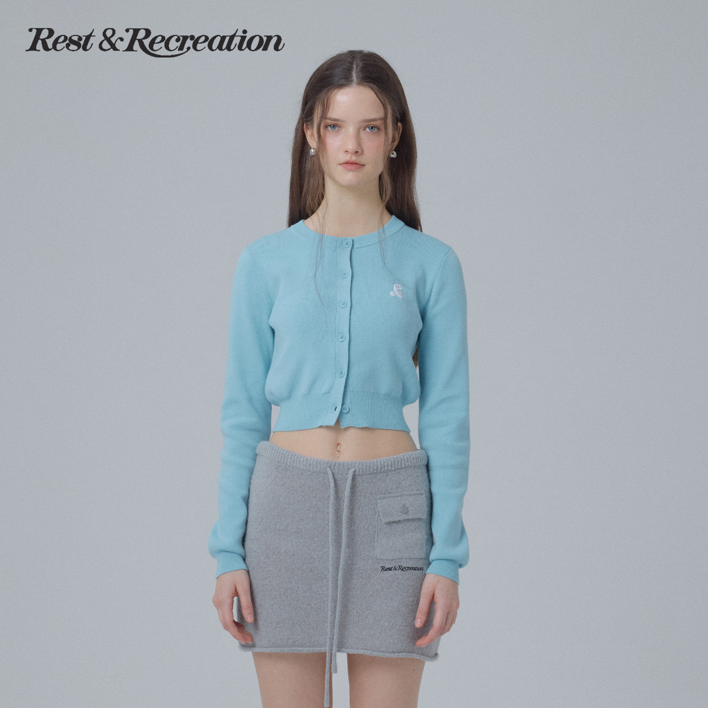 RR辣妹短款logo刺绣针织开衫