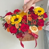 向日葵玫瑰混搭手提篮送长辈老师朋友生日乔迁礼物鲜花同城配送
