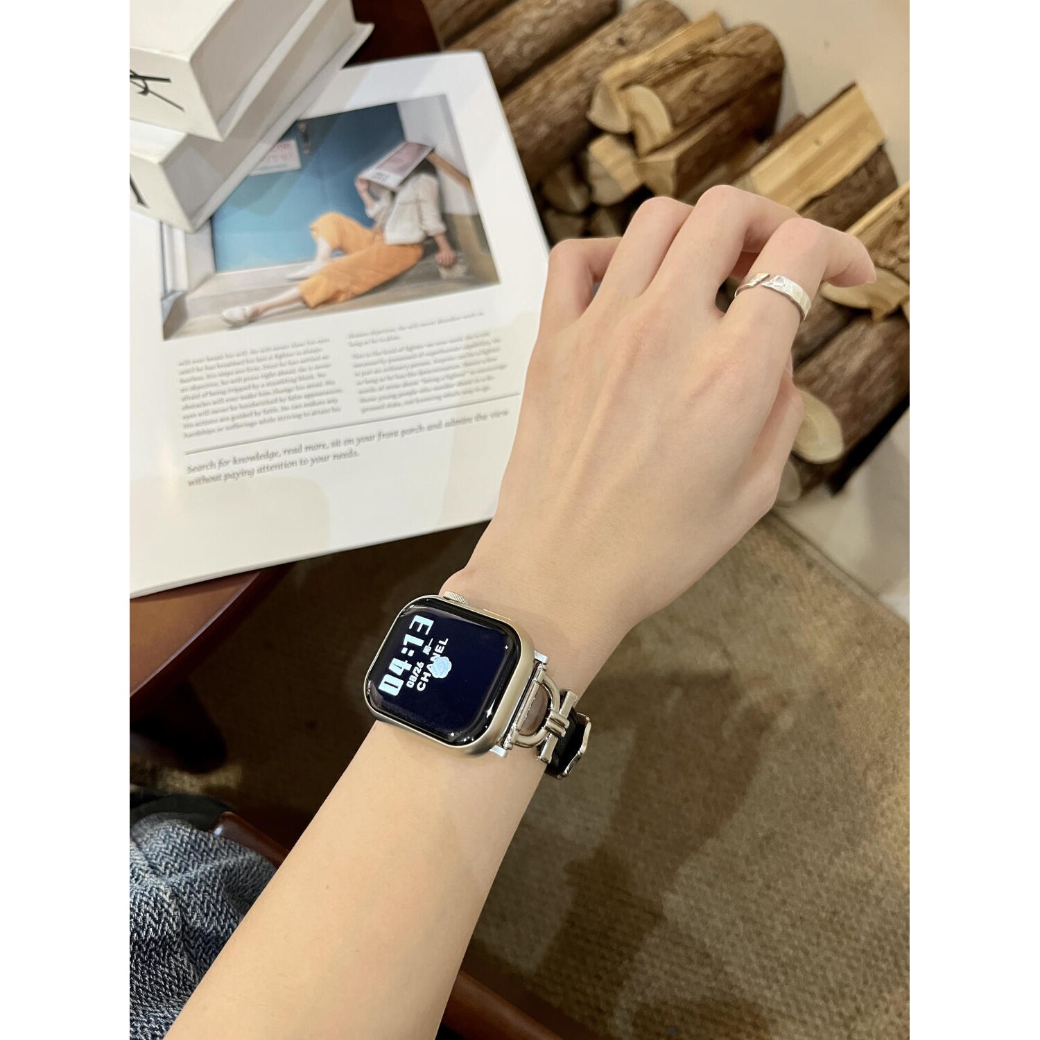 流行时尚表带适用苹果Applewatch10/9/8/7真皮表带拼金属扣6543se