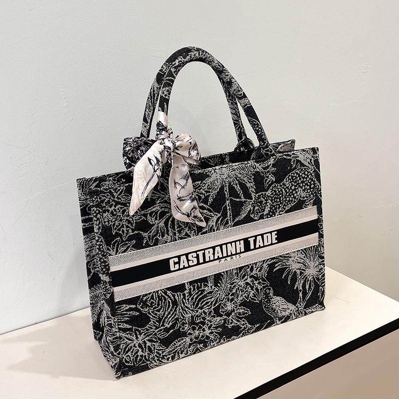 新品高级感大容量包包女士2025新款休闲上班通勤包爆款帆布手提托