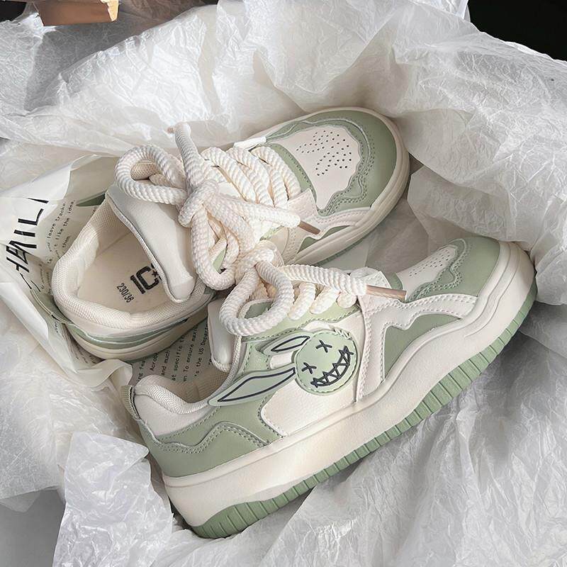 新品板鞋女2026秋季新款小白鞋百搭原创设计感小众不撞款鞋子女