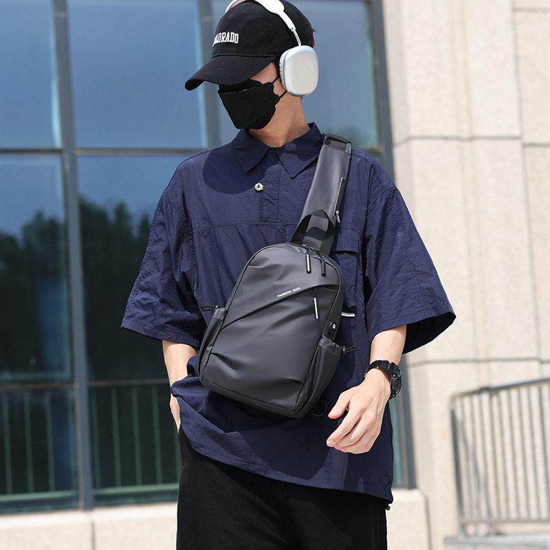 推荐大容量街头潮流男士胸包多功能商务出行单肩包户外运动骑行斜