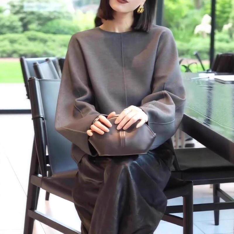 推荐大码高级感气质圆领长袖衬衫女秋季新款胖mm欧货洋气显瘦别致