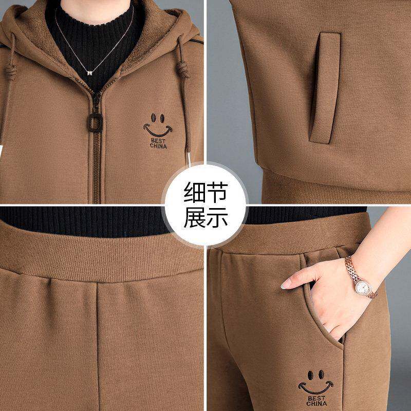 推荐妈妈运动服套装秋冬装中年女外套时尚洋气中老年加绒加厚两件