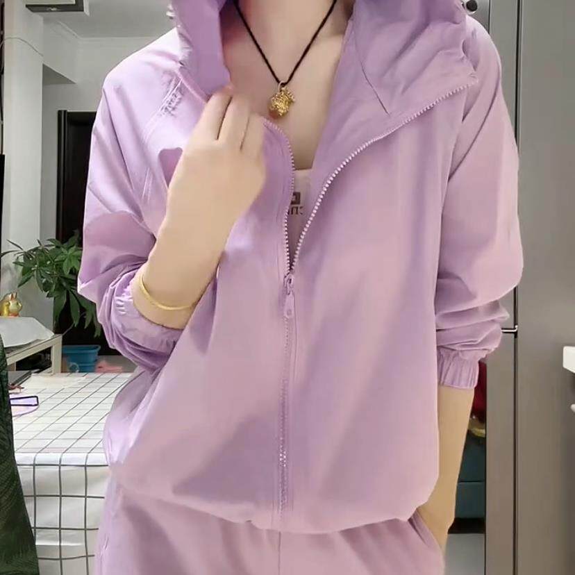 推荐休闲通勤纯色抽绳连帽速干防晒套装女新款宽松型中老年女装两