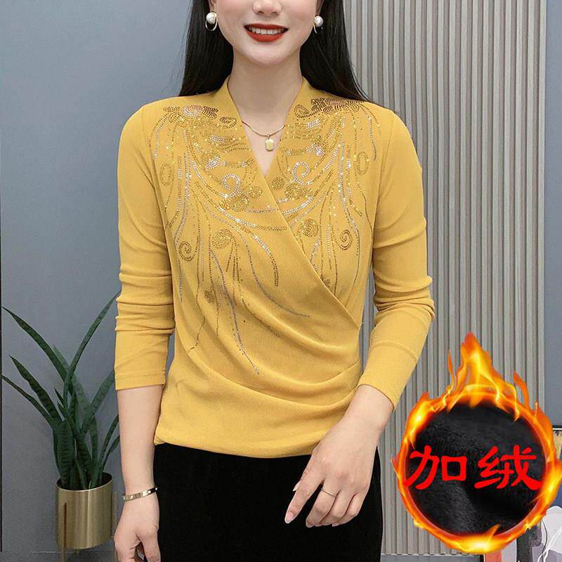 推荐春秋交叉领简约长袖打底衫百搭J纯色烫钻小花洋气妈妈装上衣