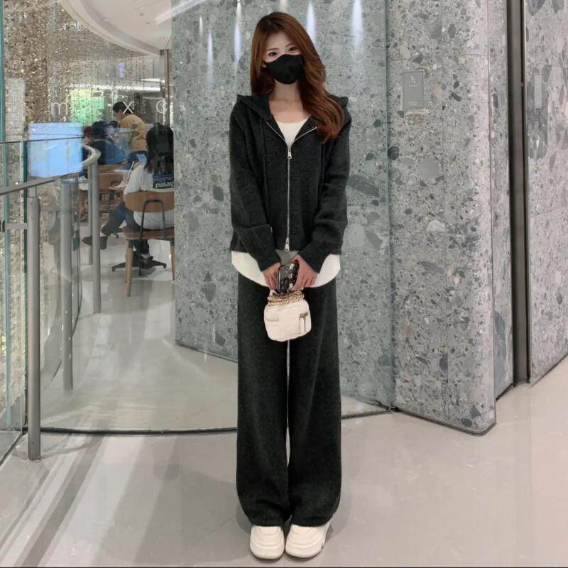推荐设计感休闲运动套装女士春秋新款假两件连帽针织外套搭裤子两