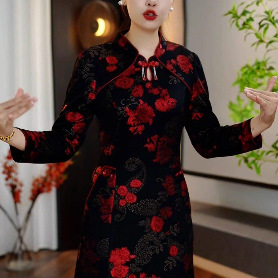 推荐改良旗袍连衣裙女2026年秋季新款妈妈装修身显瘦遮肚减龄中长