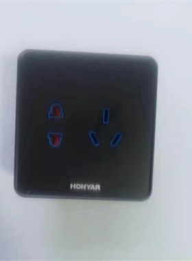 鸿雁智能86型家用暗装三孔五孔白色金色和黑色智能插座面板