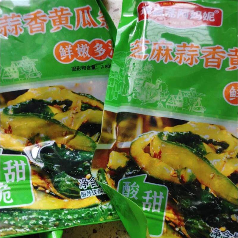 东北酱黄瓜腌制黄瓜条酸甜香脆芝麻蒜香鲜瓜条农家下饭菜咸菜即食