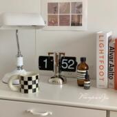 Ins风创意自动翻页时钟 覆古客厅黑白钟表摆件简约机械时钟