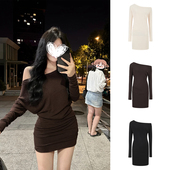 MosesQueen魔西女王咖色斜肩长袖 连衣裙女春秋褶皱收腰包臀短裙子