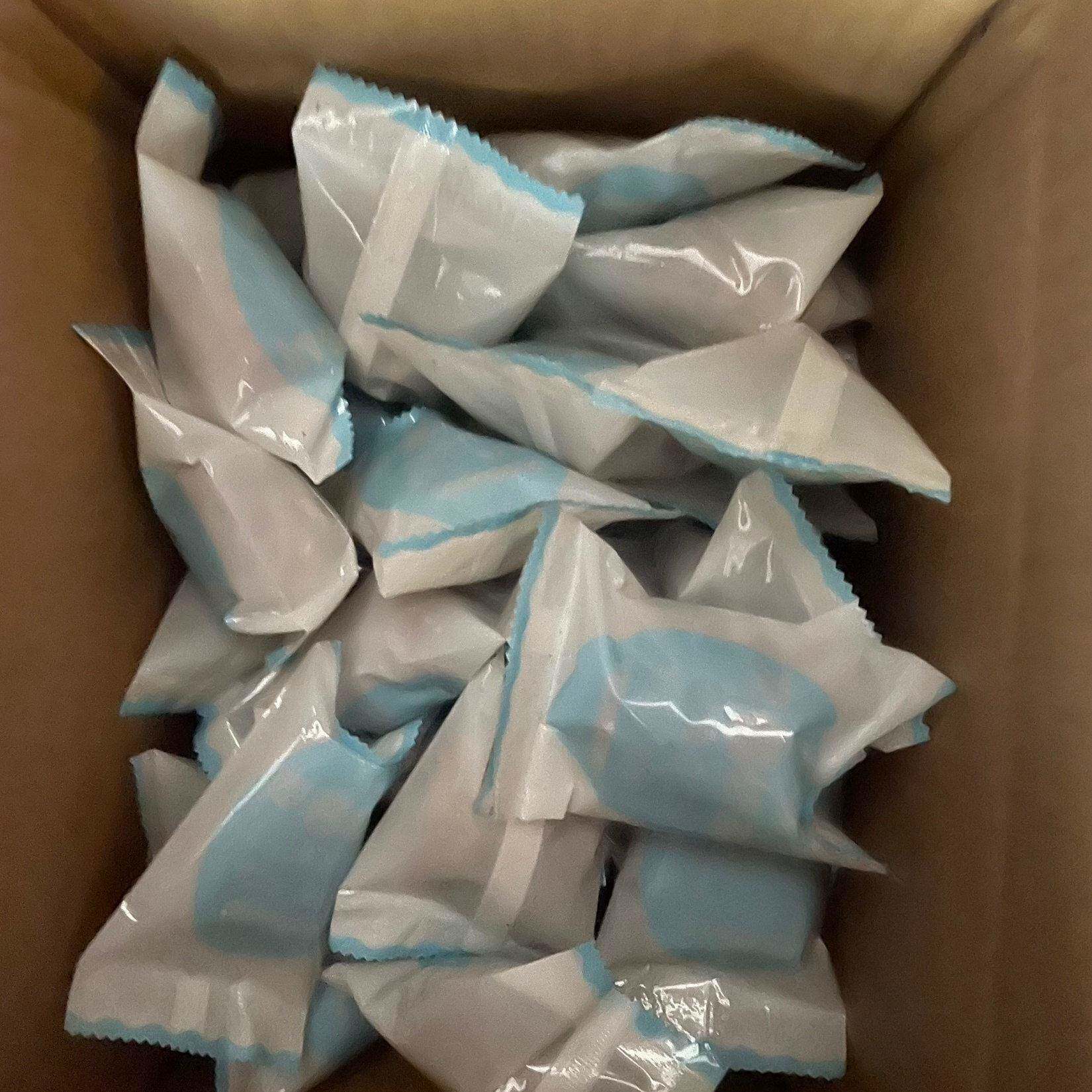 新哆哆瞄新疆和田红枣夹核桃仁葡萄干孕妇零食单颗小包装一整箱夹