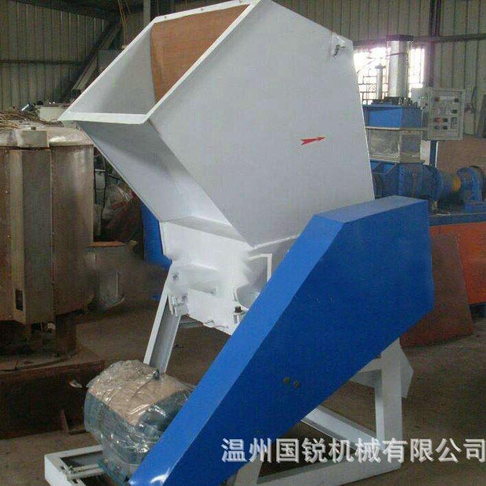 供应300型优良万能粉粹机塑料薄膜粉粹机小型塑料袋粉粹机