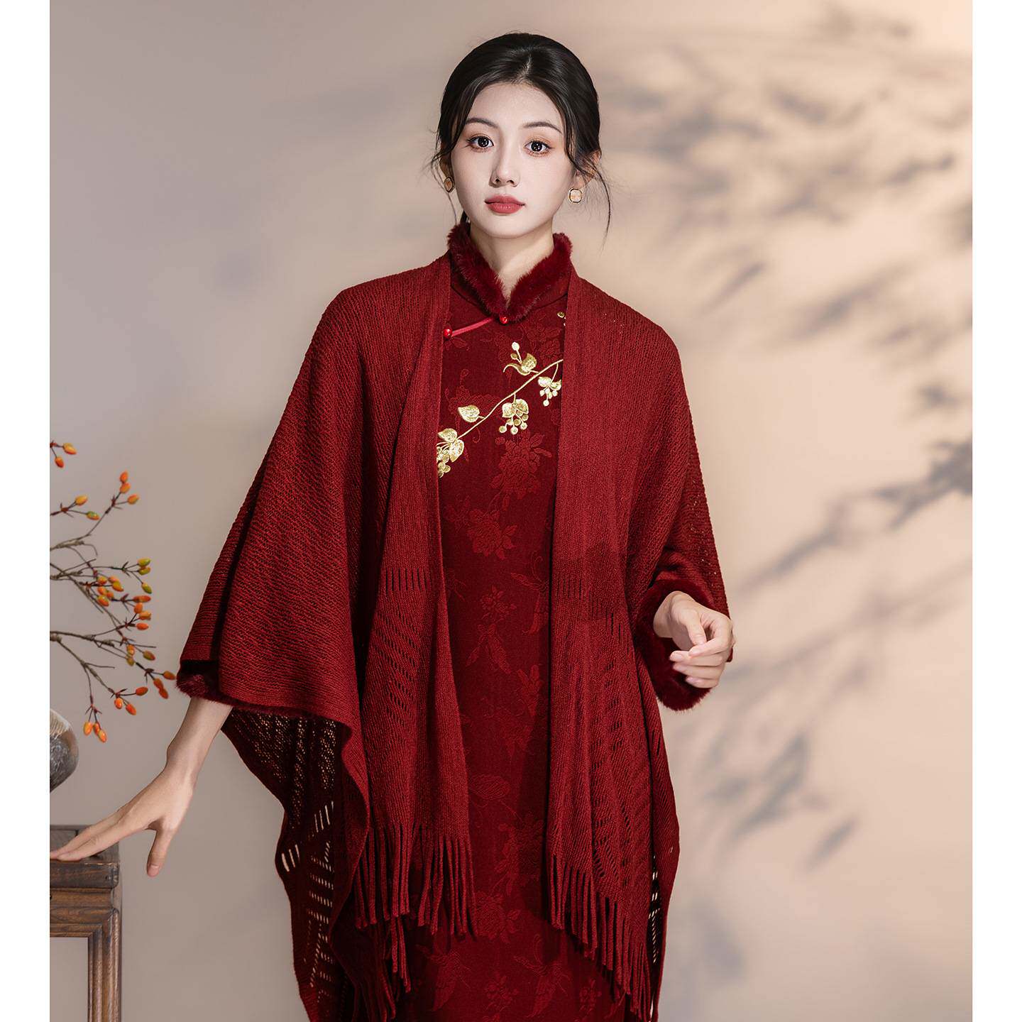 红色旗袍披肩搭配敬酒服新娘旗袍女新中式订婚礼服裙针织流苏外搭