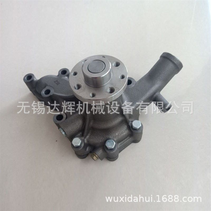 叉车配件 柴油机水泵 叉车水泵总成 TCM杭州合力叉车C240水泵