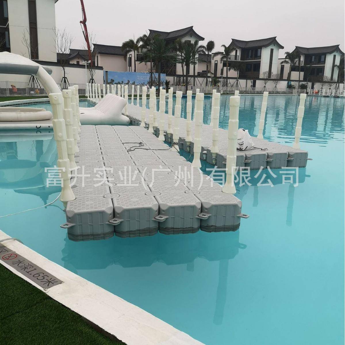 工厂直销浮筒水上浮桥栈道摩托艇快艇车位水上浮筒浮箱浮动码头