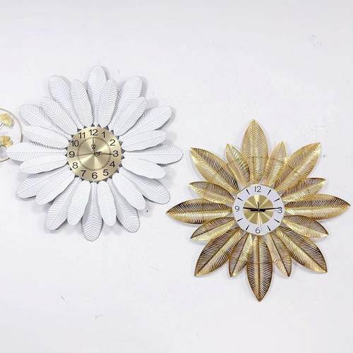 极简钟表挂钟客厅2024新款现代简约时尚大气轻奢网红高端挂墙时钟