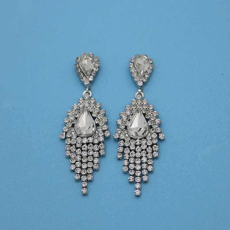 新款气质黑色白色耳环长款简约珍珠耳坠流苏耳环个性百搭耳扣女