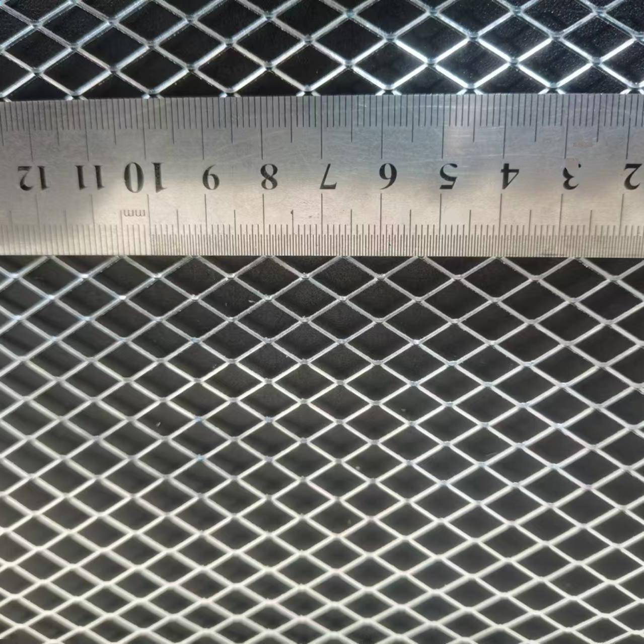 菱形网格铁丝防鼠网 消音网铁丝网片 可客制铁丝防护网 机械防护