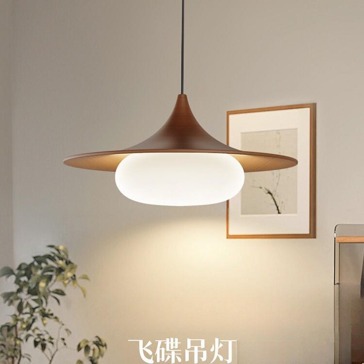 2025新款中古风餐厅吊灯复古安可拉红日式飞碟侘寂吧台圆餐桌灯具