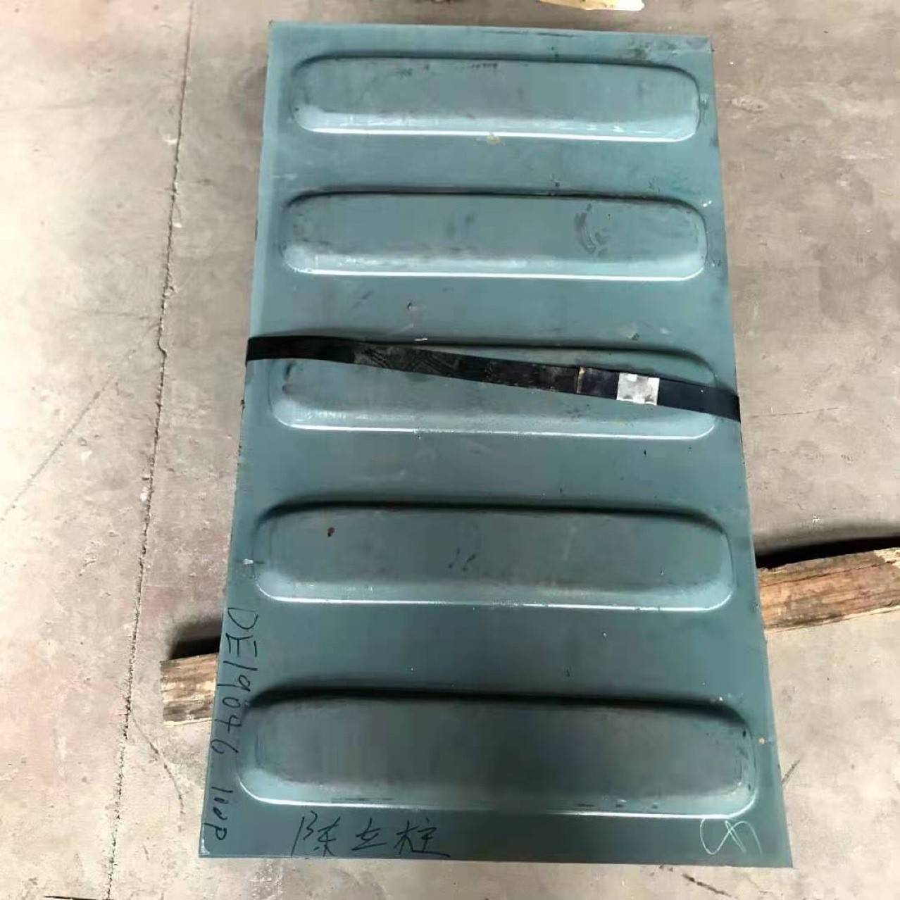 集装箱顶板2.0X1045X600mm 耐候钢材质表面打砂喷漆处理