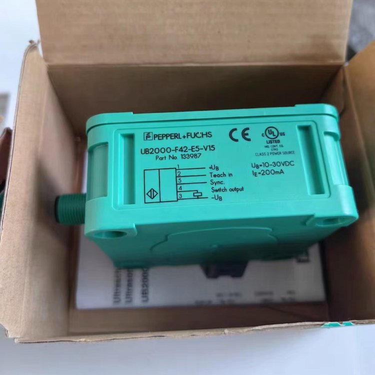 邦纳 PGV100A-F200A-B28-V1D 浪涌保护器 接近传感器 全新