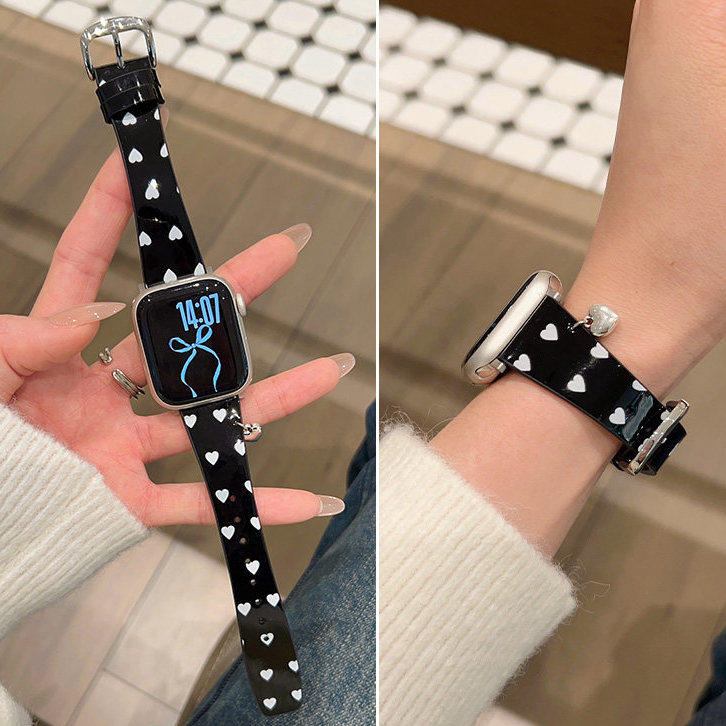 适用iWatchs11新款华为Fit5/4韩女爱心波点苹果s10复古皮质表带applewatchS987se创意小米9Pro红米watch6秋冬
