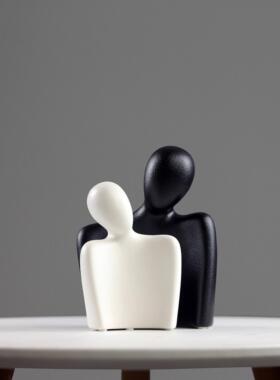 北欧抽象艺术人物拥抱陶瓷摆件创意客厅电视柜玄关办公室软装饰品